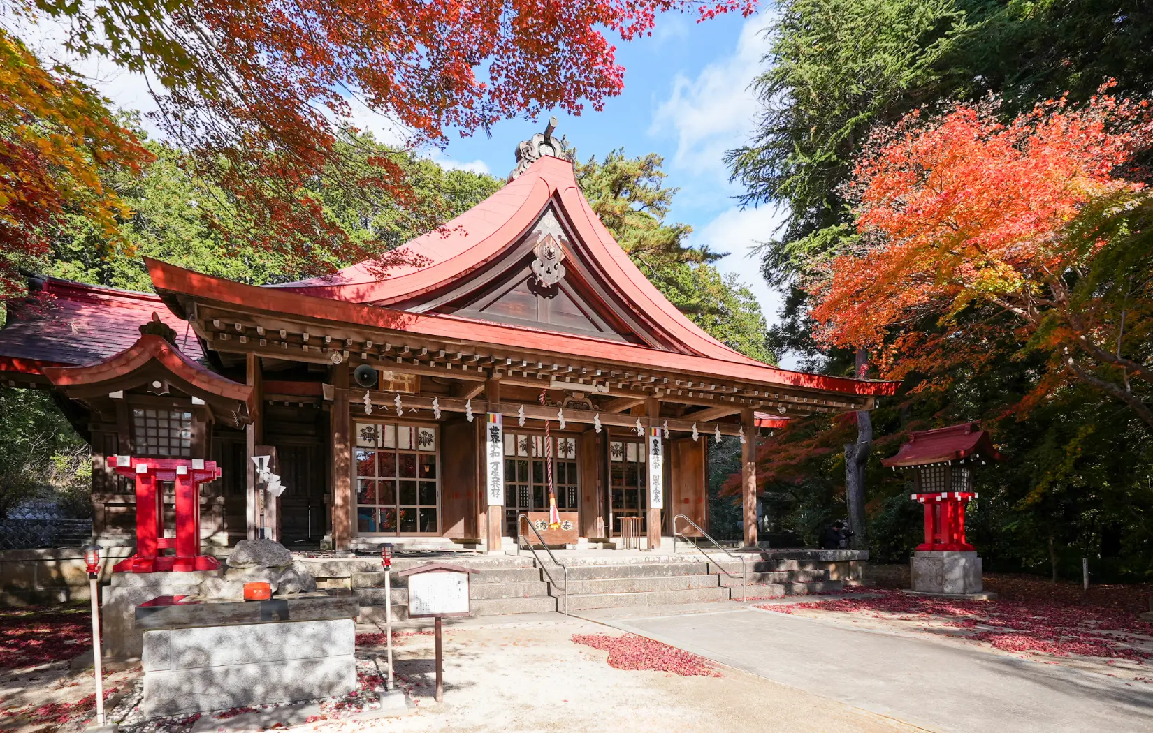 ⑩社殿